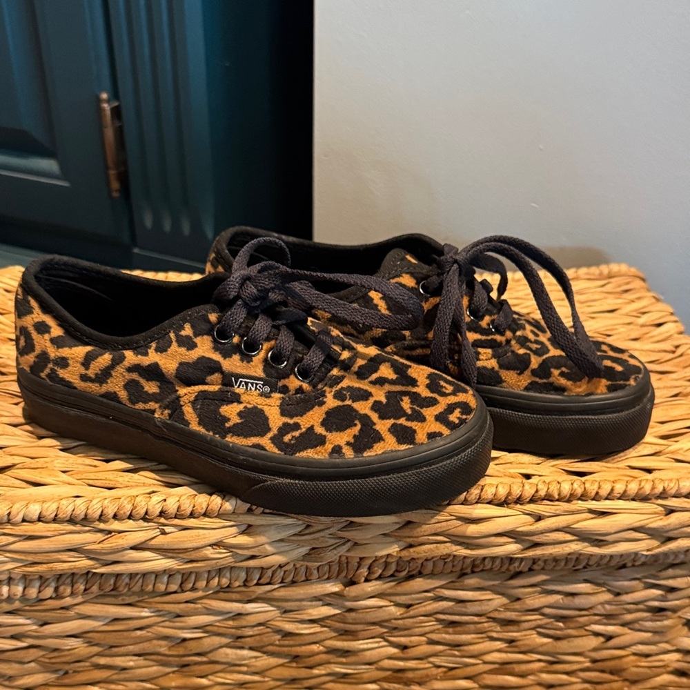 Vans Leopard-Print Low Top Sneakers in Black and Tan, Brand New